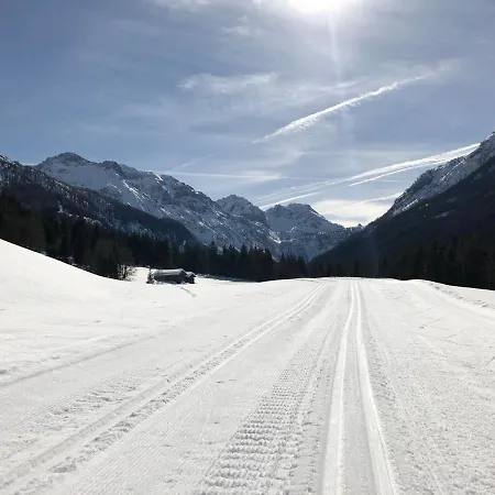 ホテル Laerchenhof クライナル